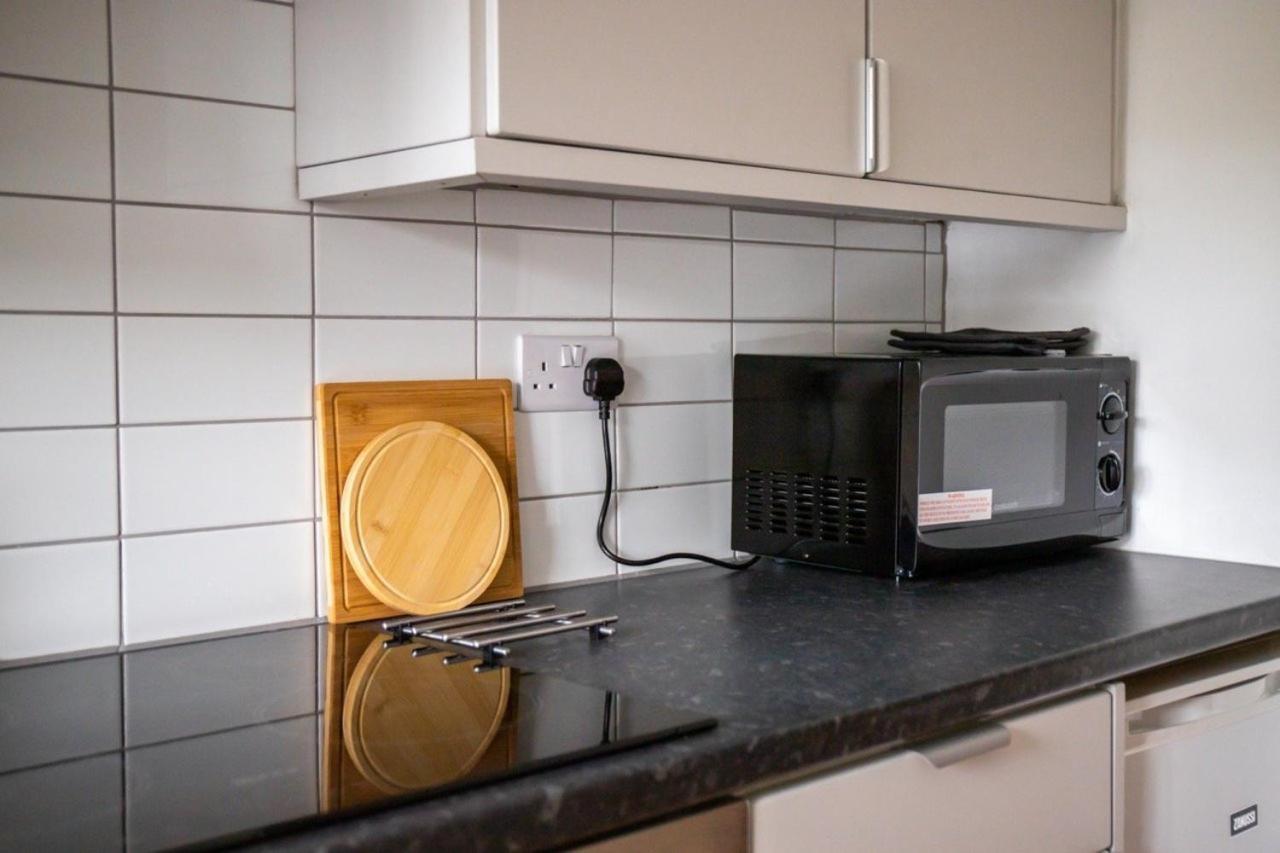 Guestready - Homely Leeds City Apartment Sleep 4 Meanwood Екстериор снимка