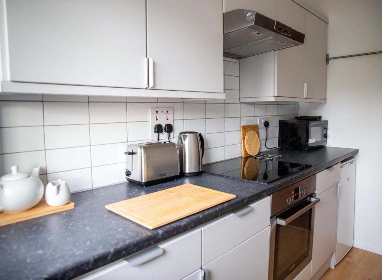 Guestready - Homely Leeds City Apartment Sleep 4 Meanwood Екстериор снимка
